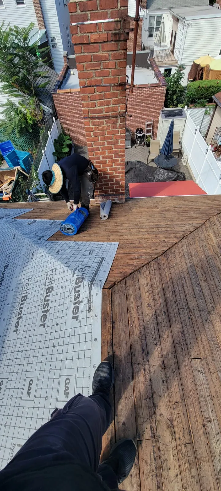 Roof shingle replacement for damaged roofing